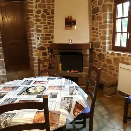 Holiday home Les Roses Tremieres *